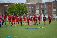 FEMININE-24-MAI-12