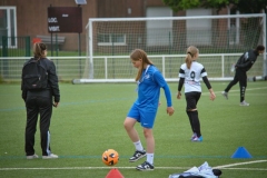 FEMININE-24-MAI-222